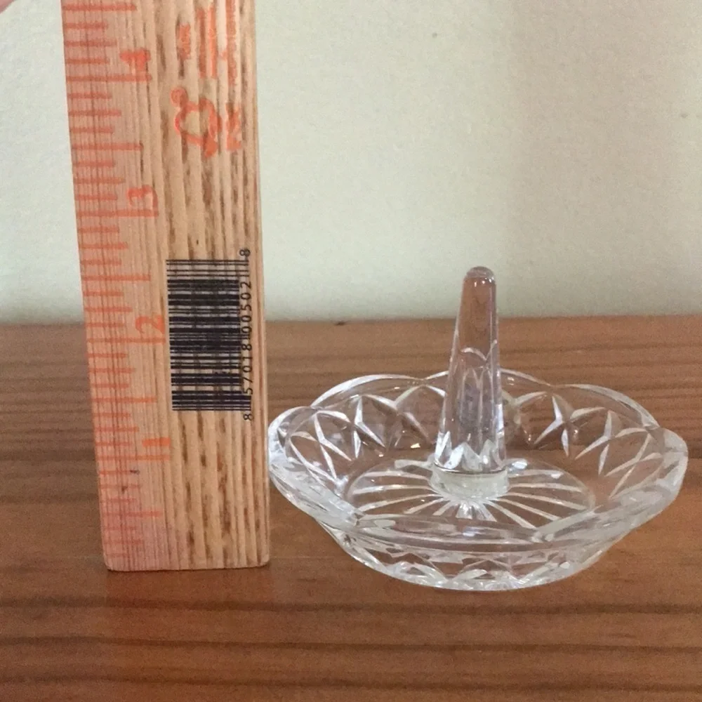 VTG Royal Limited Crystal ring holder. Starburst pattern. EUC. Jewelry holder.